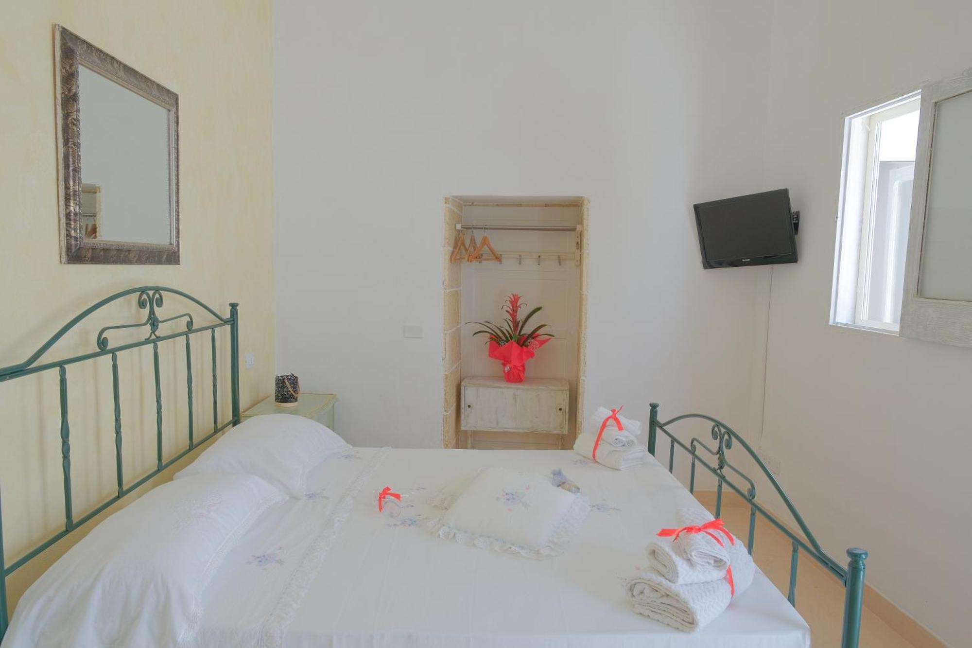 Bed and Breakfast I Ricordi Di Anna Alezio Exterior foto
